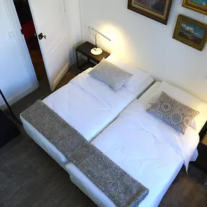 Eugenie: 1 Er Etage Appartement